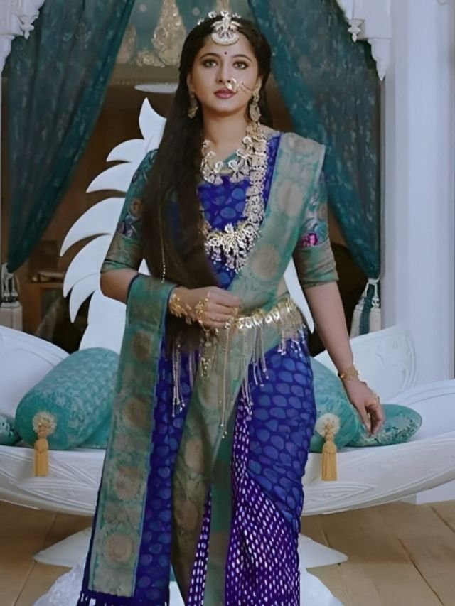 Anushka Shetty in Blue Chanderi Saree in Bahubali 2 Anushka Shetty in Blue Chanderi Saree in Bahubali 2