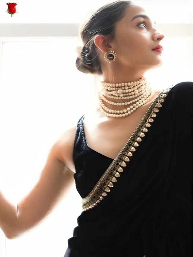 Alia Bhatt Wearing Pearl Jewellery with Black Saree Alia Bhatt Wearing Pearl Jewellery with Black Saree