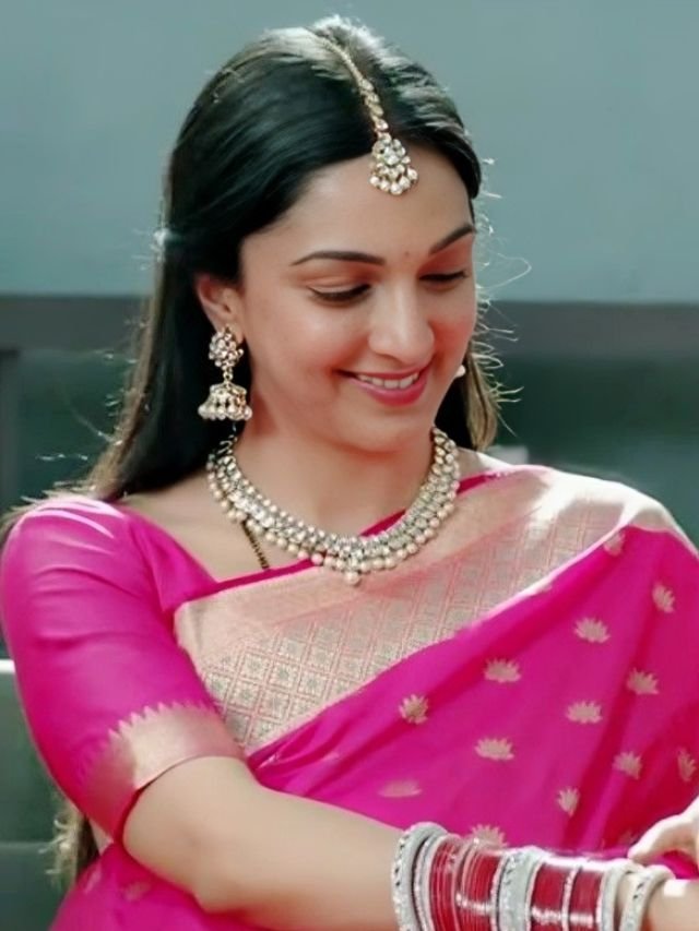 Kiara Advani in Pink Banarasi Saree in ‘Kabir Singh movie Kiara Advani in Pink Banarasi Saree in ‘’Kabir Singh’’ movie