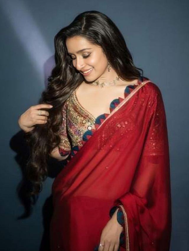 Shraddha Kapoor in Red Bollywood Sarees Shraddha Kapoor in Red Bollywood Sarees