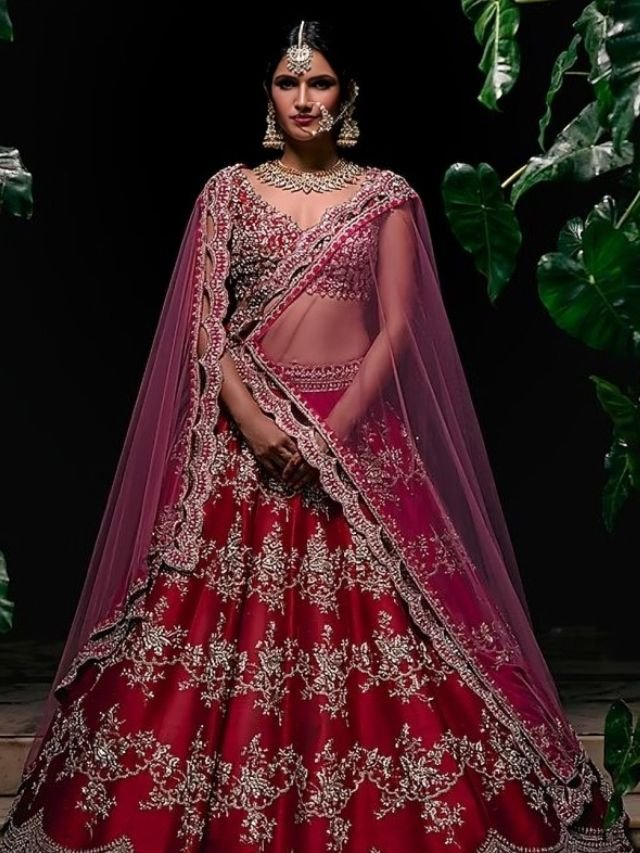 Cape Style and Gujarati Net Dupatta Draping Style Together with One Dupatta on Lehenga Cape Style and Gujarati Net Dupatta Draping Style Together with One Dupatta on Lehenga