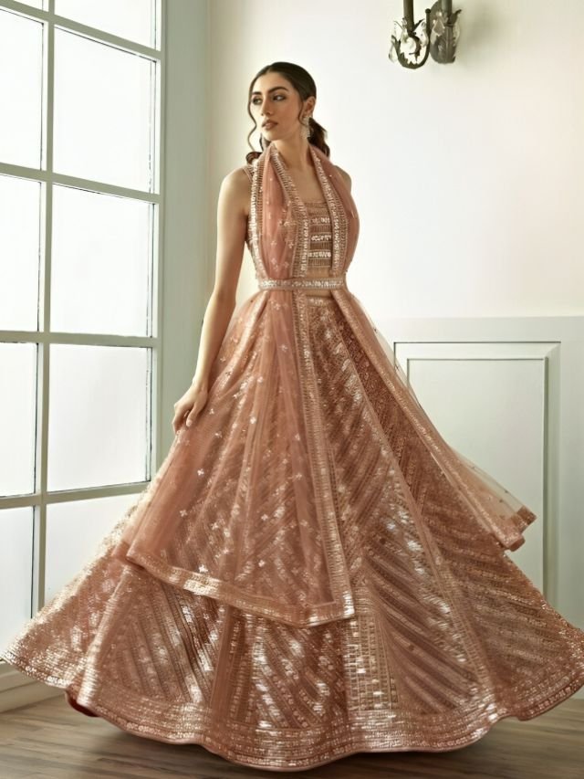 Drape Dupatta with A Belt on lehenga Drape Dupatta with A Belt on lehenga