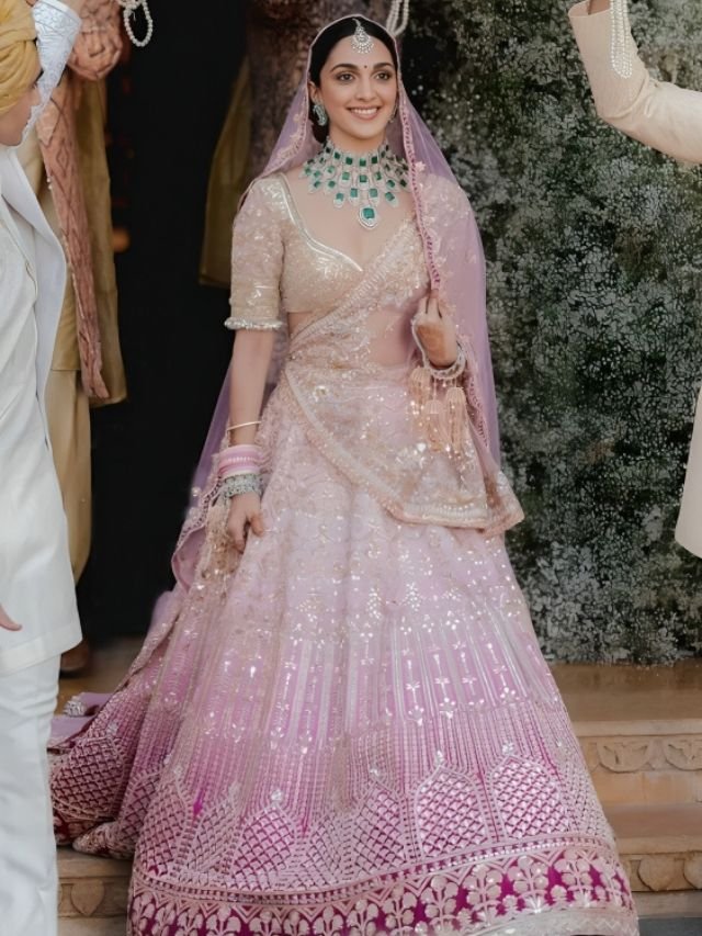 Kiara Advani with Double Net Dupatta Drape on Lehenga Kiara Advani with Double Net Dupatta Drape on Lehenga