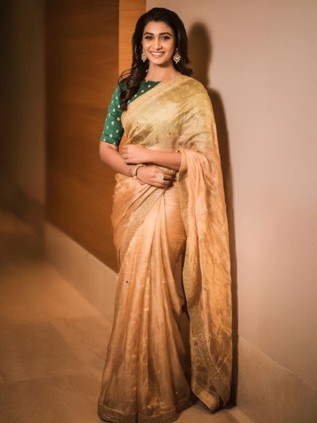 Golden Saree with Green Blouse Golden Saree with Green Blouse