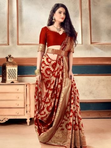 Banarasi Saree with Belt Style Saree Look Banarasi Saree with Belt Style Saree Look