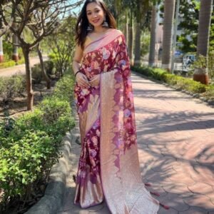 Beautiful Onion Color Georgette Silk Saree With Flower Print