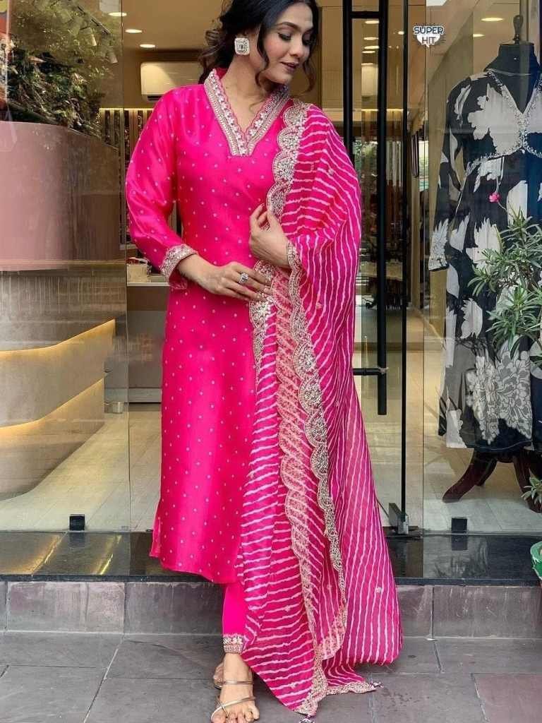 dreamy heavy pink banana cotto 1715599938 Dreamy Heavy Pink Banana Cotton Silk Kurti Pant with Digital Print Dupatta Set