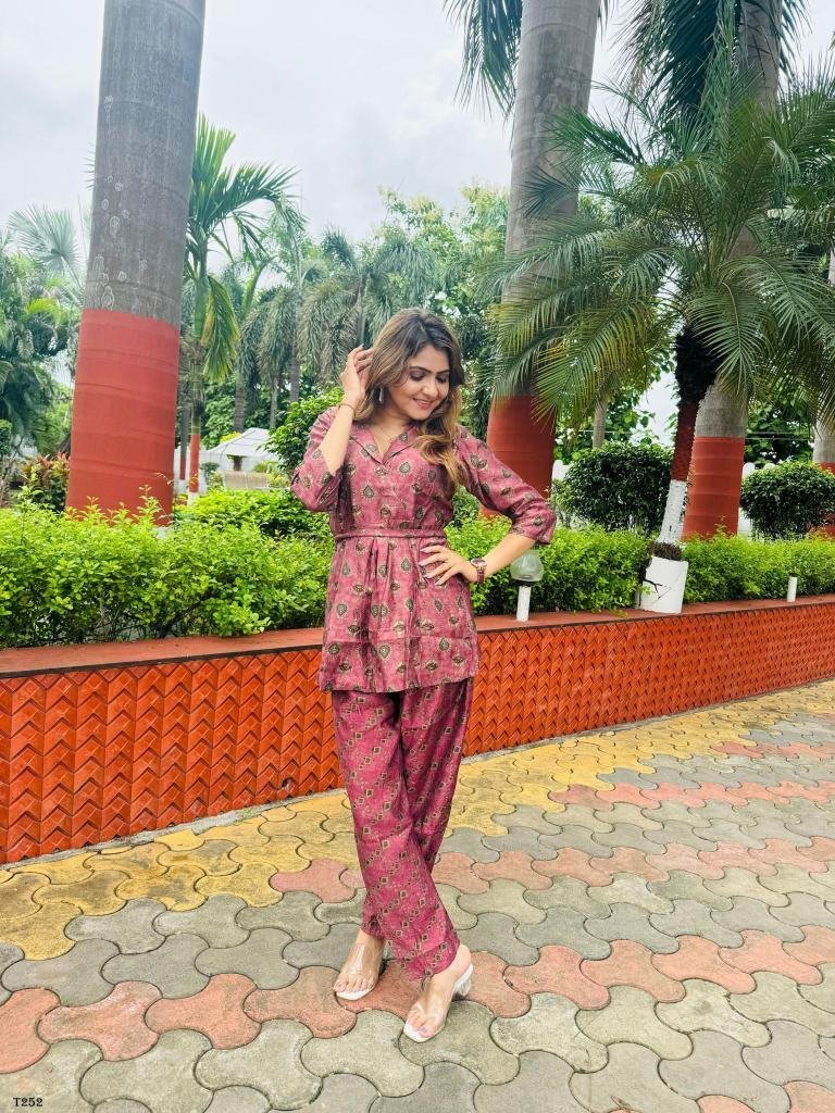 new stylish magenta digital pr 1721383509 New Stylish Magenta Cotton Digital Print Co Ord Set