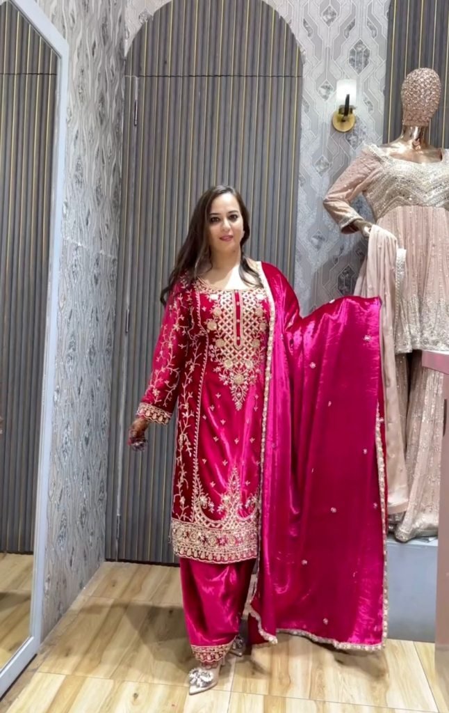 presenting new velvet top pent 1732947347 Presenting New Velvet Top Pent with Dupatta