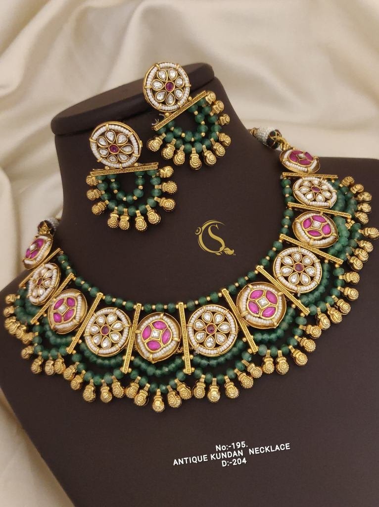 round shape antique kundan nec 1747396968 Round Shape Antique Kundan Necklace Set