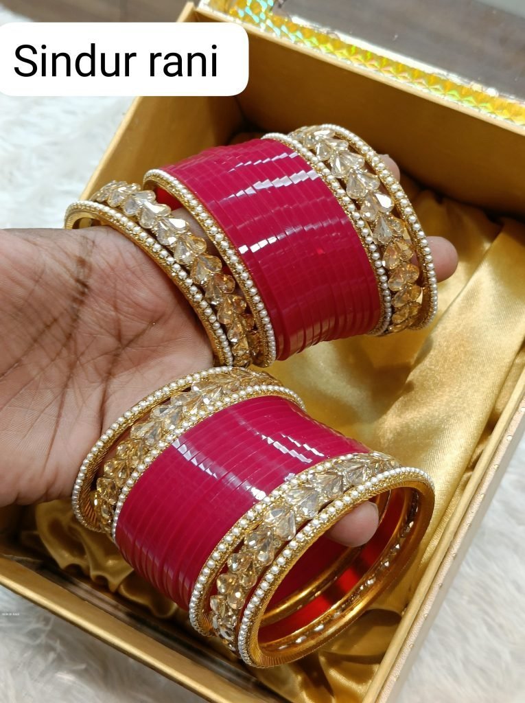 sinduri rani plain bangles wit 1717232666 Sinduri Rani Plain Bangles With Heart Shape Golden Bangles