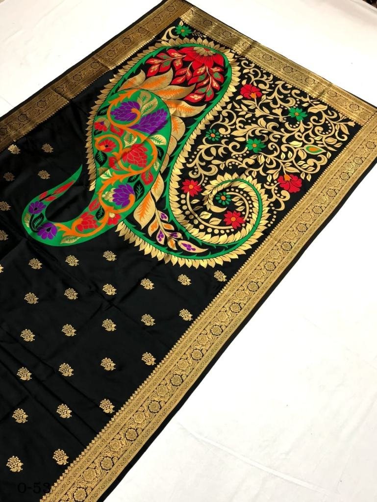 soft banarasi lichi silk black 1723465130 Soft Banarasi Lichi Silk Black Saree Pallu