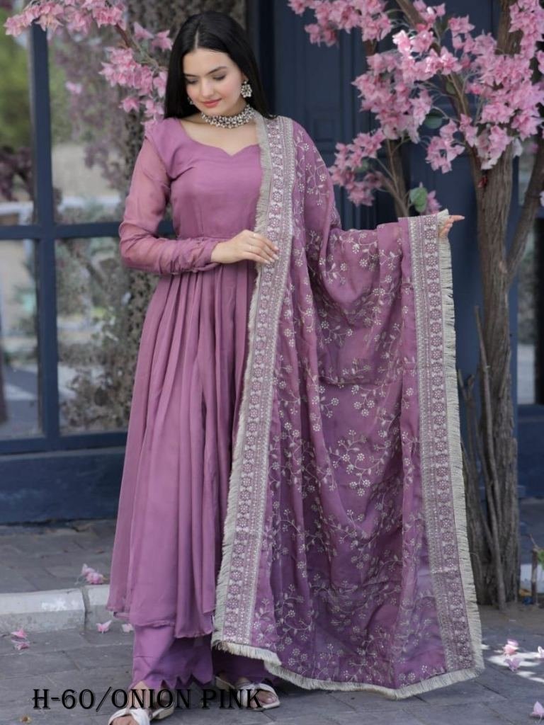 tebby silk onion pink kurta an 1724331159 Tebi Silk Onion Pink Kurta and Pant with Dupatta
