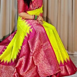 Trending Red Silk Saree With Rich Pallu