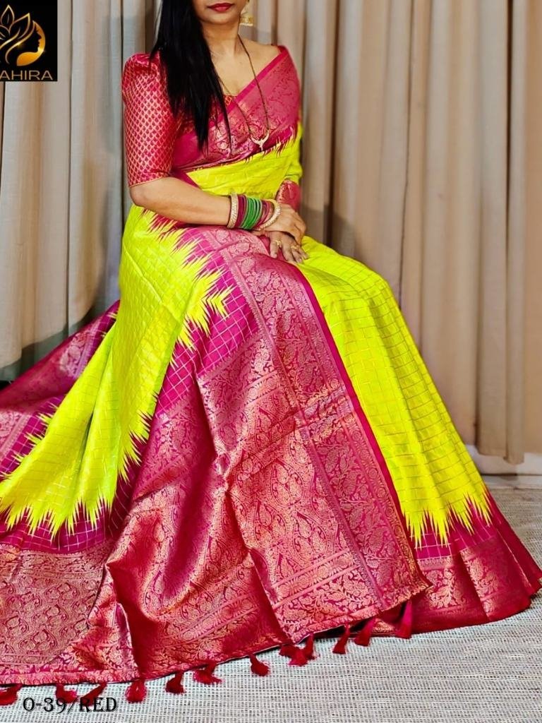 trending red silk saree with r 1722948040 Trending Red Silk Saree With Rich Pallu