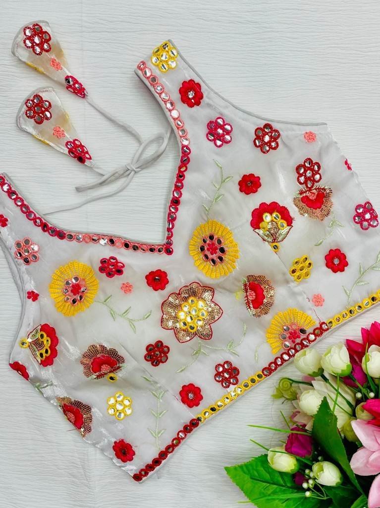 zimmy choo white all over flor 1712752385 Zimmy Choo White All Over Floral Embroidered Sleeveless Blouse